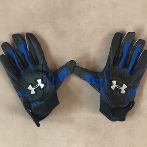 Under Armour Football Sporting Gloves Medium